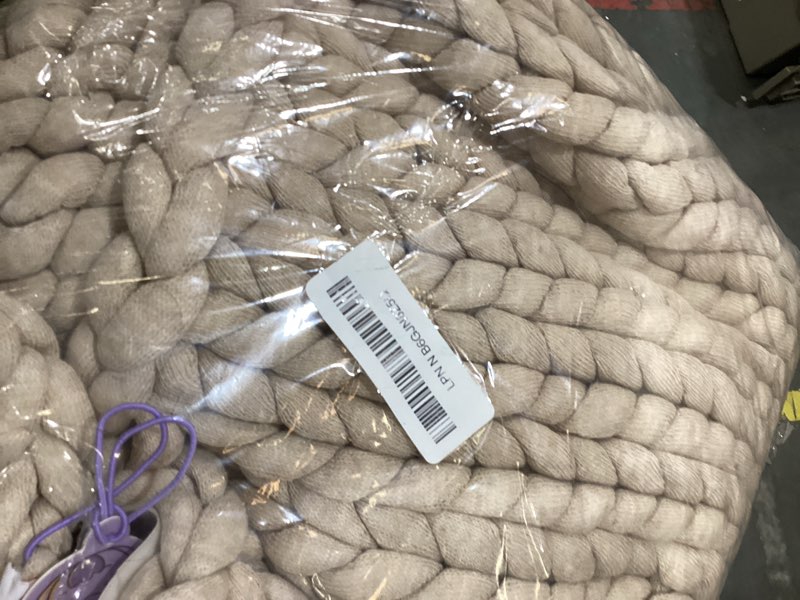 Condition photo showing Good Condition for ynm knitted 