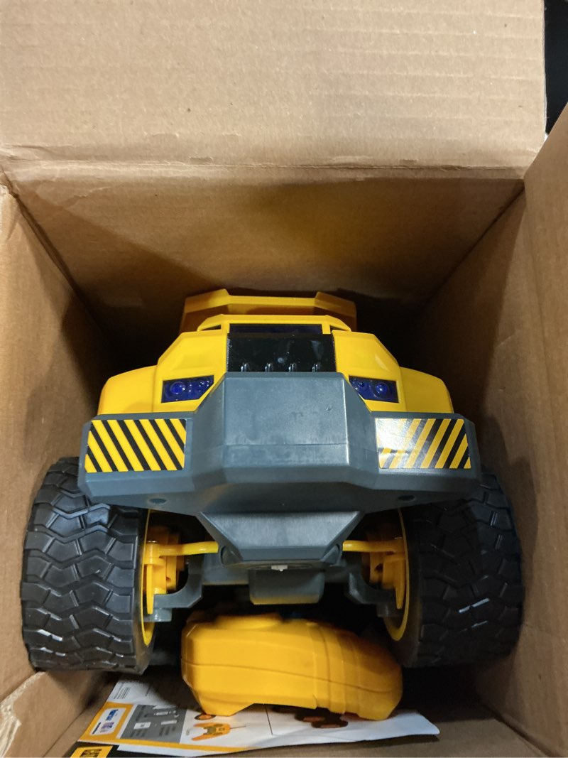 Condition photo showing Good Condition for cat construction toys cat construction massive mover dump truck – remote control truck, rc truck - speed up to 12 mph, 6 wheel suspension, heavy load climbing mode – for ages 8+