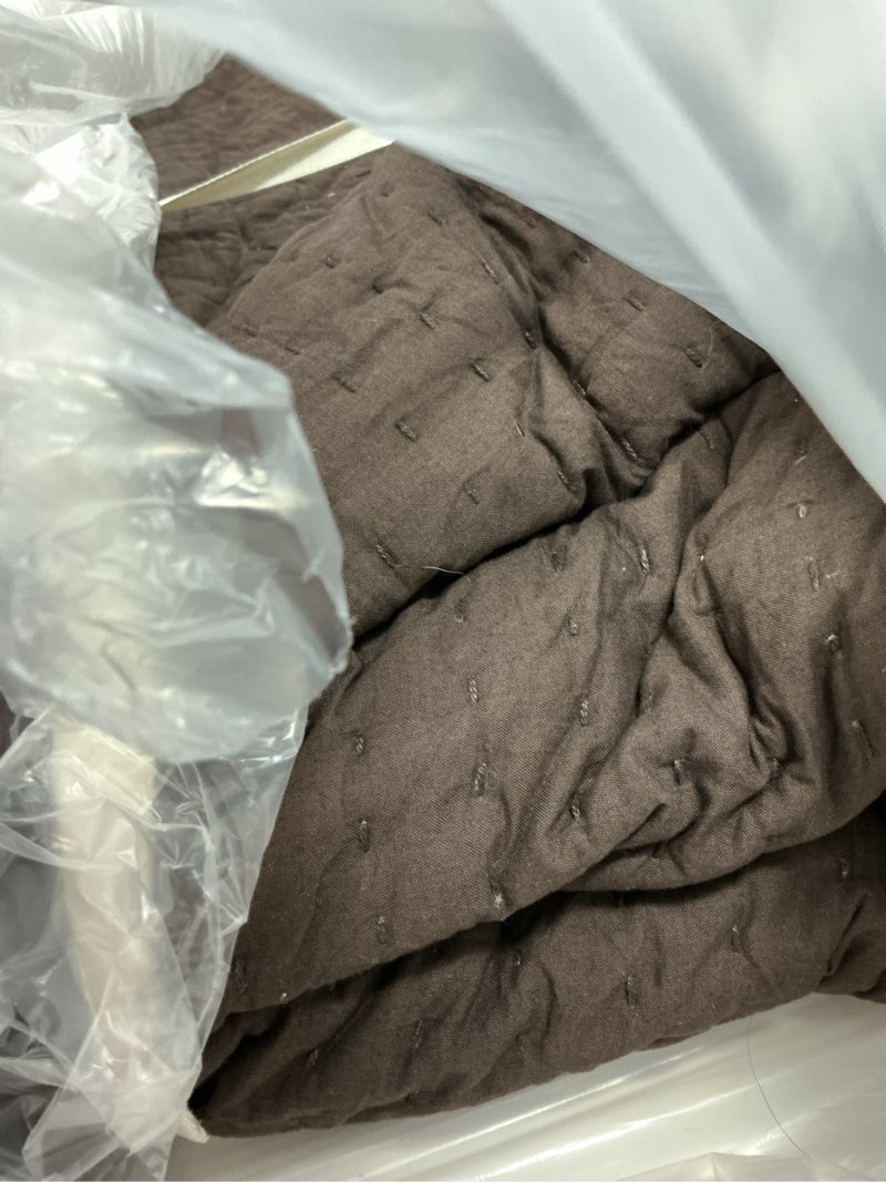 Condition photo showing Good Condition for european linen cotton stitch quilt, king/cal king, espresso