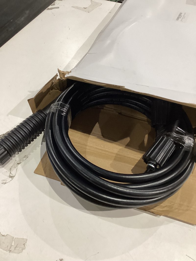 Condition photo showing Good Condition for selkie pressure washer gun with extension wand and 26" hose, pressure washer gun with 26inch pressure washer hose,16inch extension wand, 5 nozzle tips, and m22 15mm & m22 14mm fitting, 4000 psi