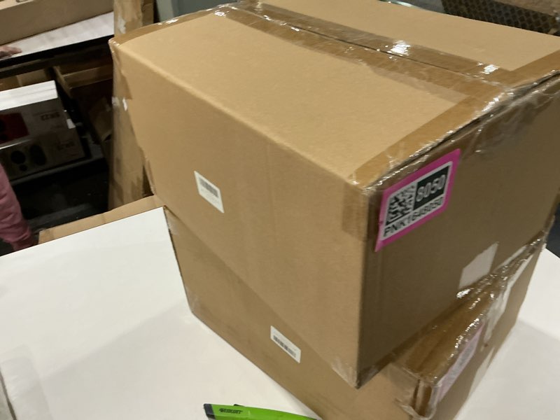 Condition photo showing New/Like New for Premium Corner Dock Bumper, Marine-Grade Inflatable Dock Fender Protector with Reinforced Rib Design, Heavy-Duty Vinyl Boat Dock Corner Guard with Stainless Steel Mounting Hardware (15" x 6" x 4.5")