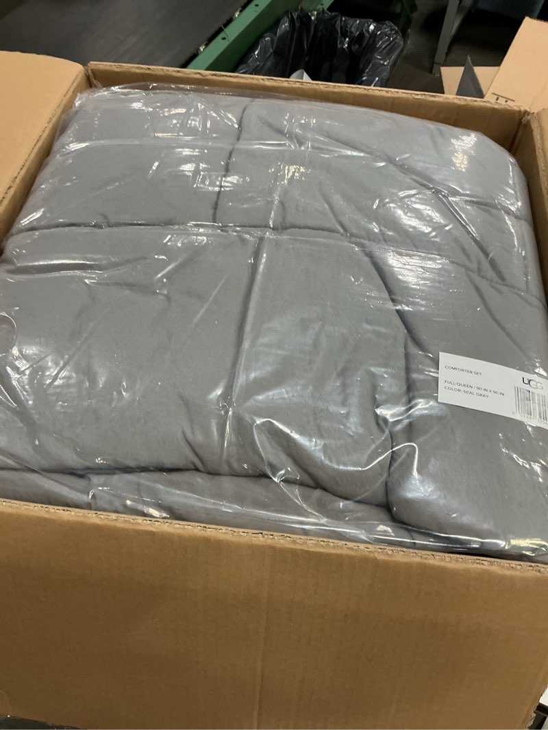 Condition photo showing Good Condition for ugg leonora comforter set with 2 pillow shams lightweight down alternative blanket reversible cozy warm all season washable and hypoallergenic bedding set, full/queen, light grey light grey full/queen