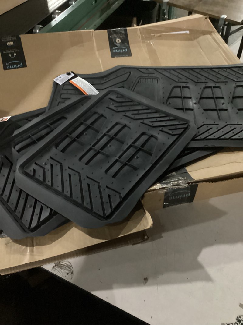 Condition photo showing Good Condition for Plasticolor 001668R01 Jeep Weatherpro 4 Piece Floor Mats Set, Floor Mats, One Size, Black