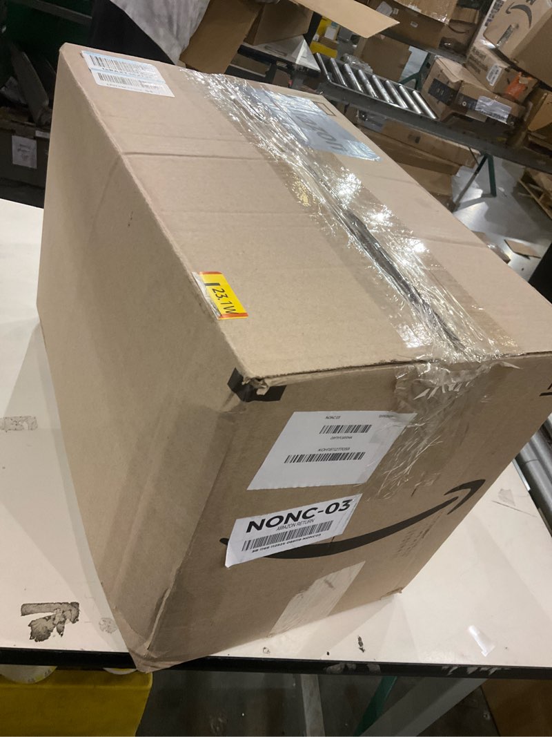 Condition photo showing Good Condition for Beige furry blanket