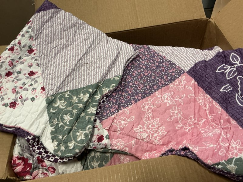 Condition photo showing As Is for HoneiLife Oversized King Quilt 120x120-3 Pcs California King Bedspreads, Extra Large Quilt Sets All Season Use,Rustic Bedding Sets King Size,Reversible Coverlet Microfiber Bed Quilts, Purple