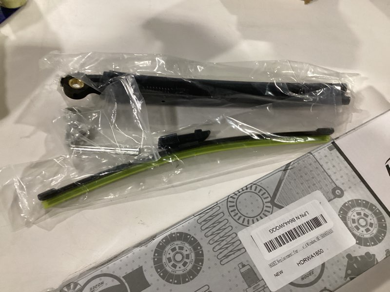 Condition photo showing New/Like New for Rear Wiper Arm Blade Nut Set Replacement for VW Volkswagen Atlas 2017-2025,Back Windshield Wiper Assembly with Window Wiper Cap Cover Accessories,OE:5K6955435