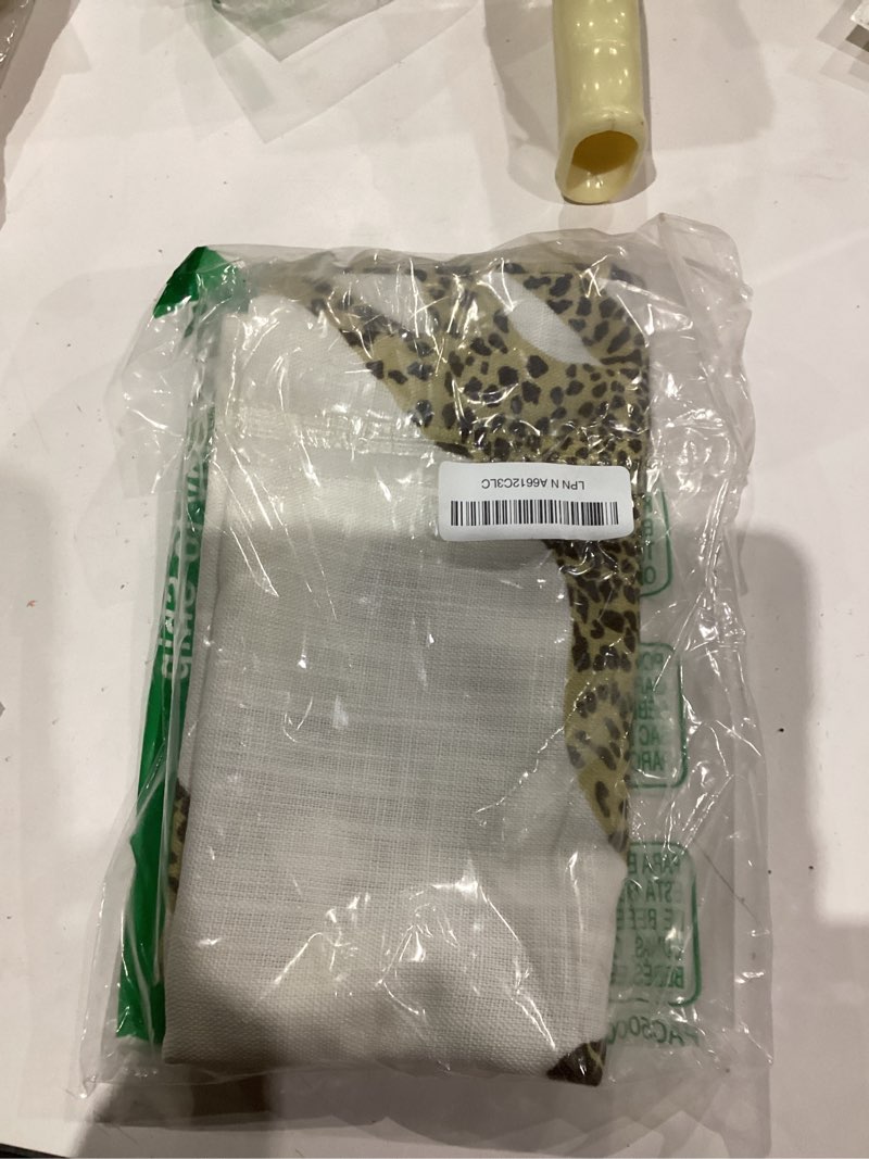 Condition photo showing Good Condition for Running Leopard Printed 20x20 Inch Pillow Cover - Square Cushion Cover - Decorative Accent for Sofa, Couch, Chair, Bed, Farmhouse - Indoor/Outdoor Throw Pillow - Luxury Living Room Décor 20" x 20" (Pack of 1) Running Leopard