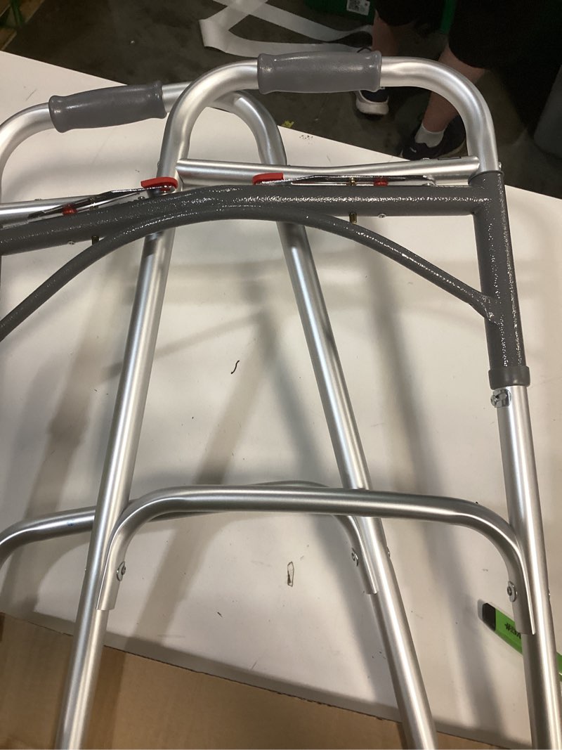Condition photo showing Good Condition for Walker Adlt 2but w/5 whl.1/ea