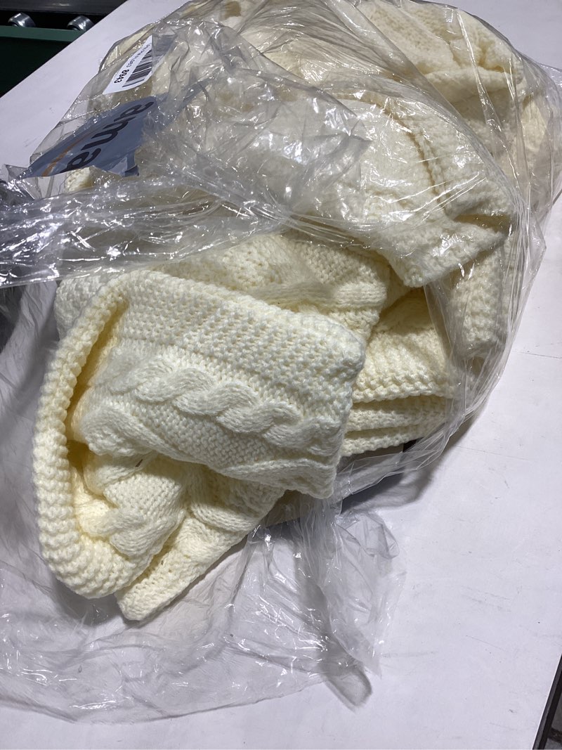 Condition photo showing Good Condition for homiest cable knit throw blanket & pillow set, cream white set of 3, knitted blanket (50"x60") & 2 pillow covers (18"x18"), soft & cozy decorative set for couch, bed, sofa 50 x 60 inch blanket & 18 x 18 inch pillow cream white