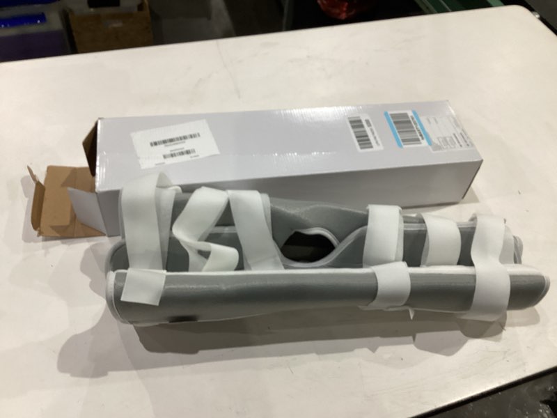 Condition photo showing Good Condition for medline tricot foam knee immobilizer, 20 in., size large, 1 each