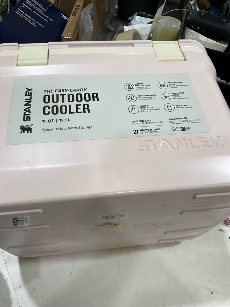Condition photo showing Good Condition for the easy carry outdoor cooler | 16 qt