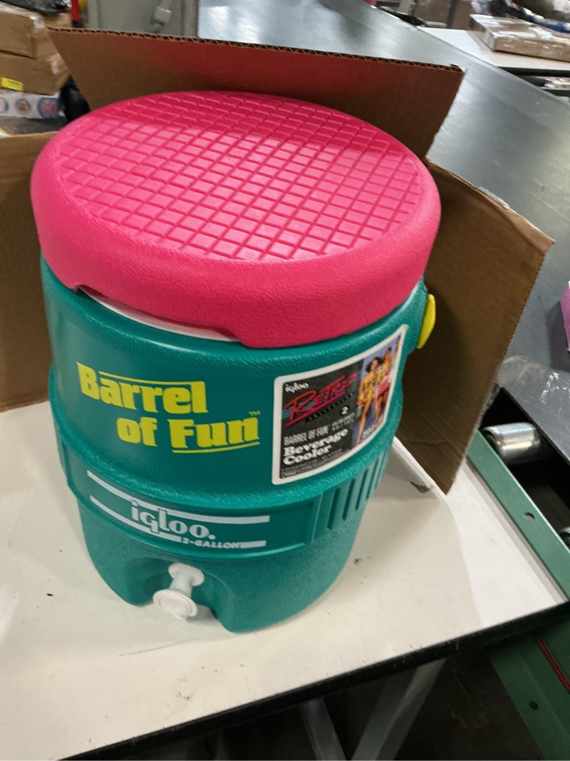 Condition photo showing Good Condition for igloo 2-gallon retro party water jug cooler, jade