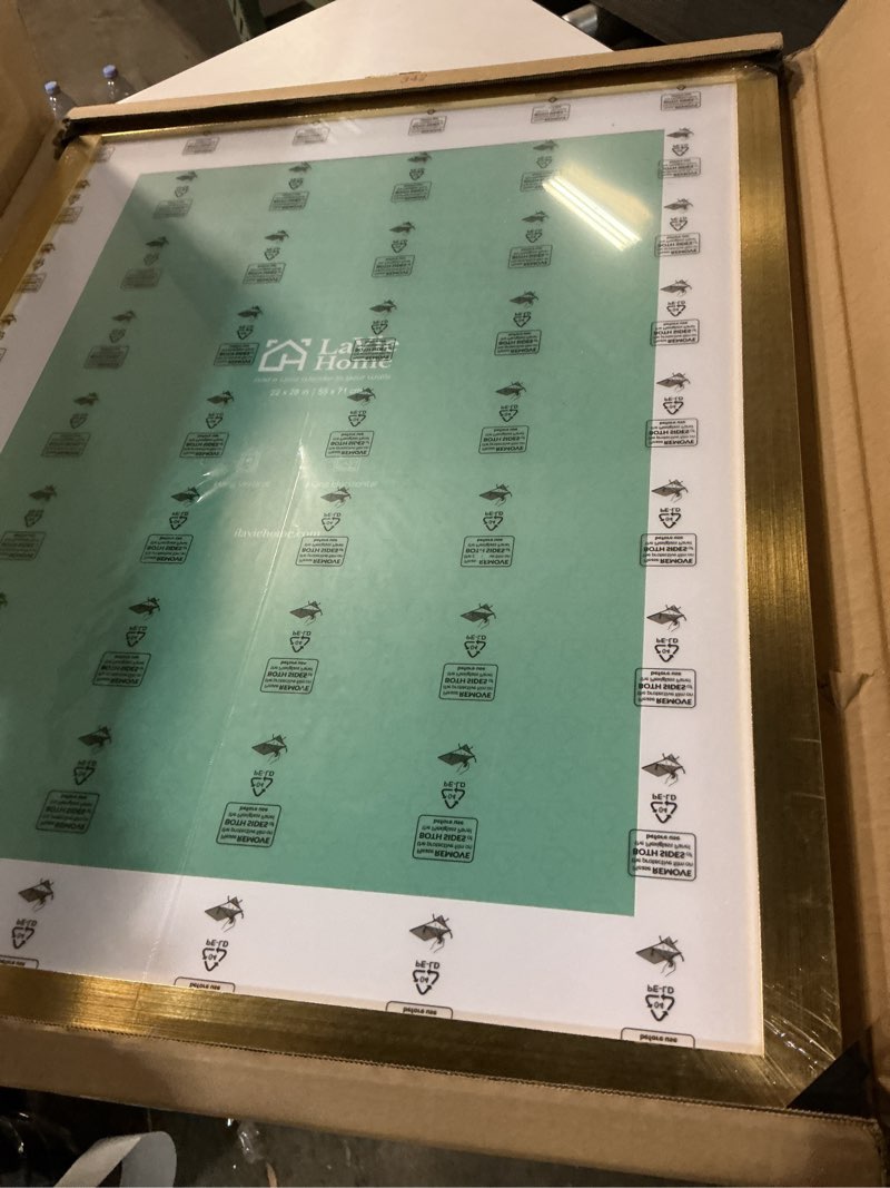 Condition photo showing Good Condition for LaVie Home 22x28 Picture Frame Gold Poster Frame,Display Pictures 18x24 with Mat or 22x28 Without Mat, Stable and Sturdy Frame and Polished Plexiglass, Horizontal and Vertical Format of The Walls