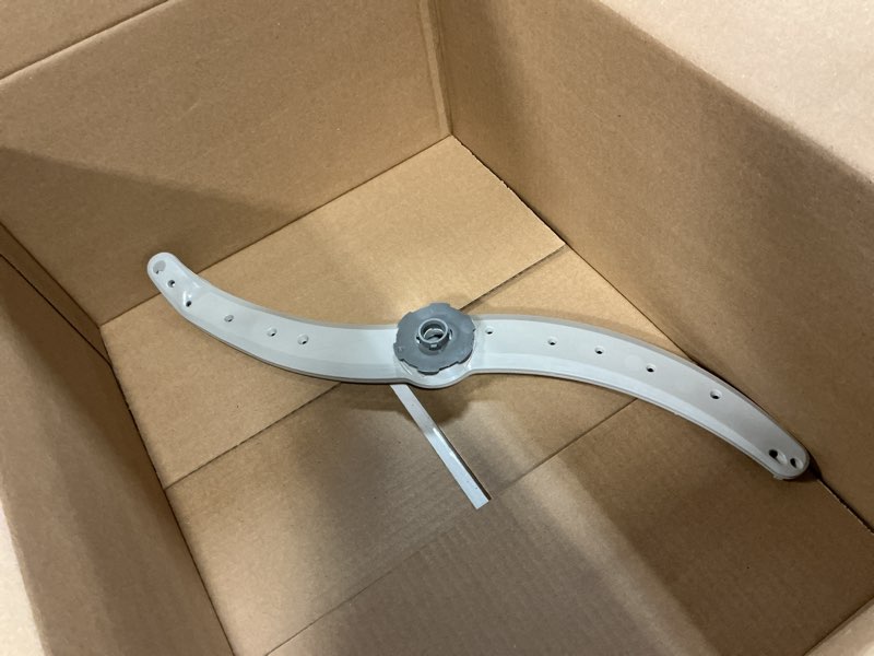 Condition photo showing Good Condition for wd22x27740 dishwasher parts mid spray arm asembly replacement arm for whirlpool, amana, ikea dishwasher, wd22x26622 wd22x33498 wd35x10393 wd22x10089…