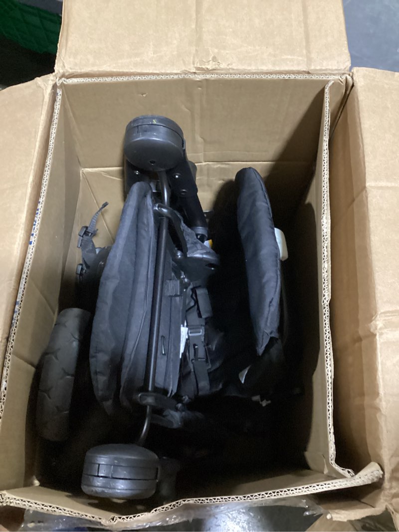 Condition photo showing Good Condition for graco ready2grow lx 2.0 double stroller features bench seat and standing platform options, clark