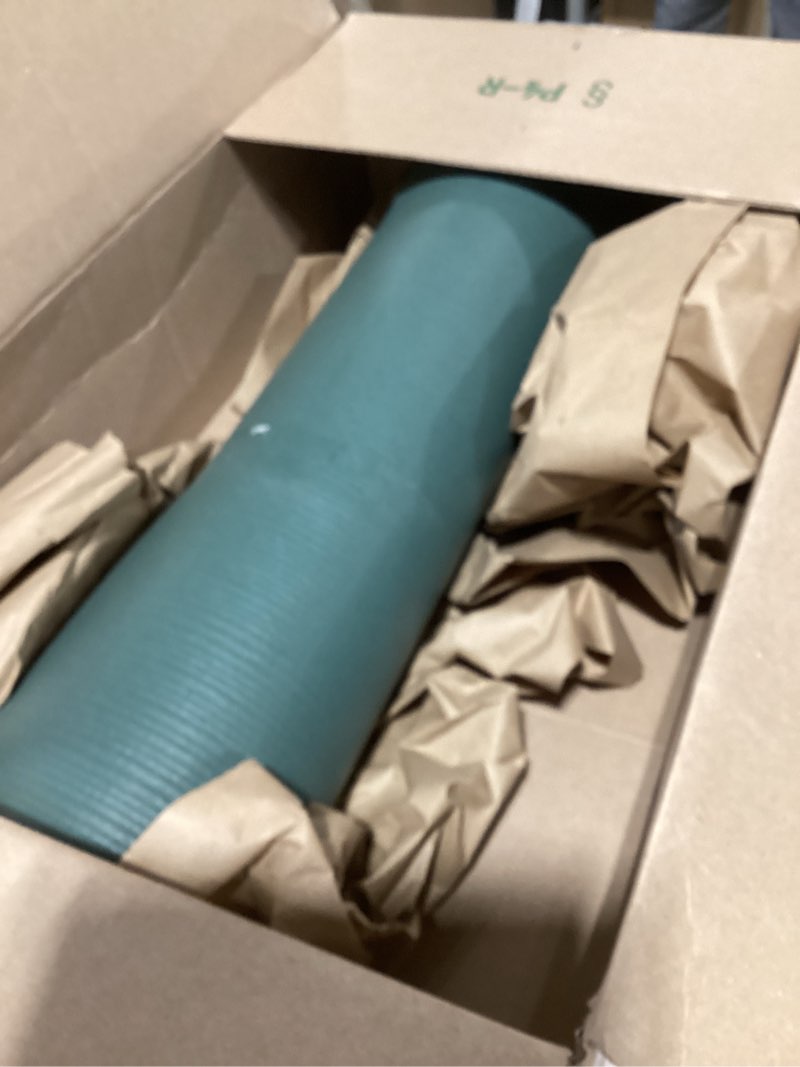 Condition photo showing Good Condition for Manduka PRO Yoga Mat - 6mm | Lifetime Durability | Hygienic Construction | Premium Studio Quality | Teacher Approved Black Sage 71" x 26"