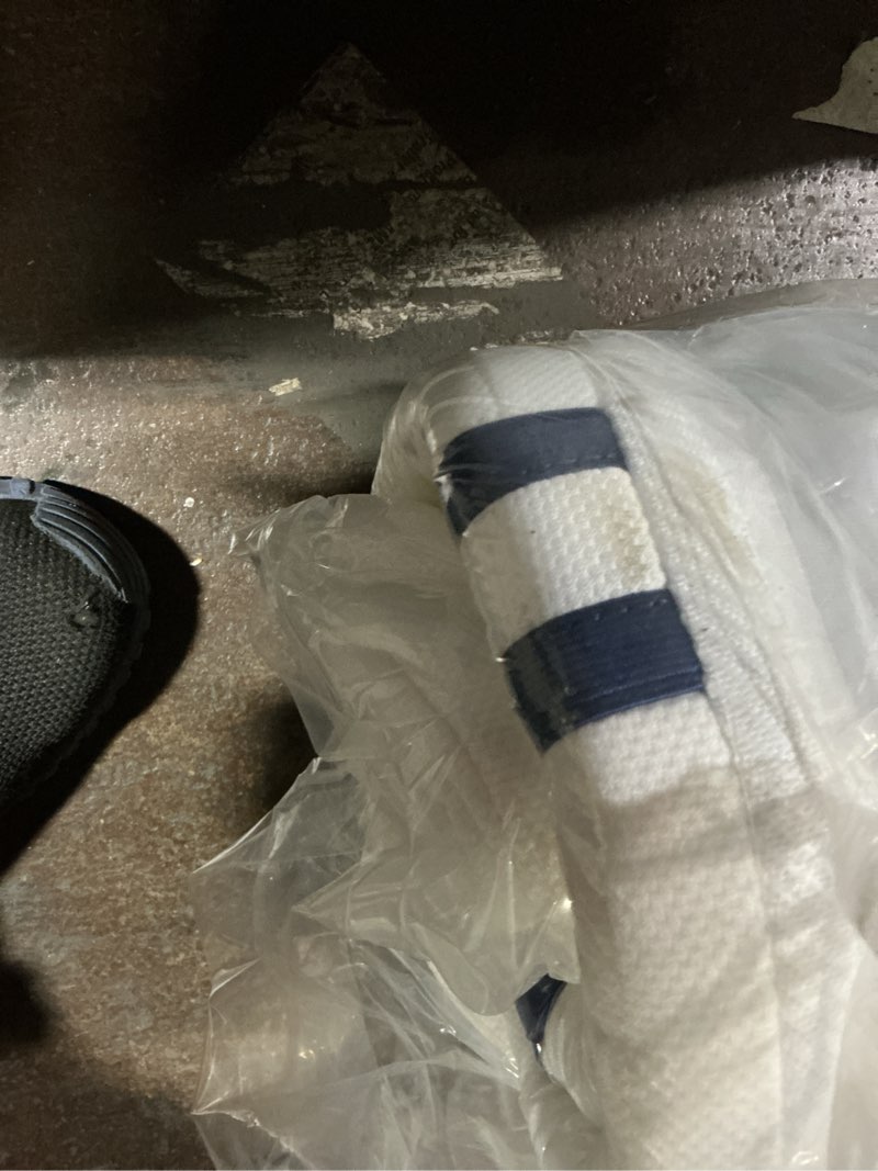 Condition photo showing Good Condition for queen mattress 12 inch, medium plush hybrid queen size mattress with memory foam & individually wrapped pocket coils, pressure-relieving support & motion-reducing design queen 12 inch plush