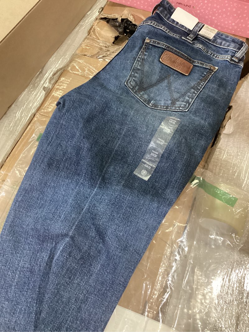 Condition photo showing As Is for retro high rise trouser green jean, sara, 33w x 32l