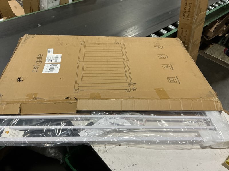 Condition photo showing New/Like New for shyujajie no bottom bar baby gate, 51.18 inch tall cat pet gate for doorway, adjustable 27.5in- 43 in dog gate with large walk thru door (white, 51.18inch) white 51.18inch