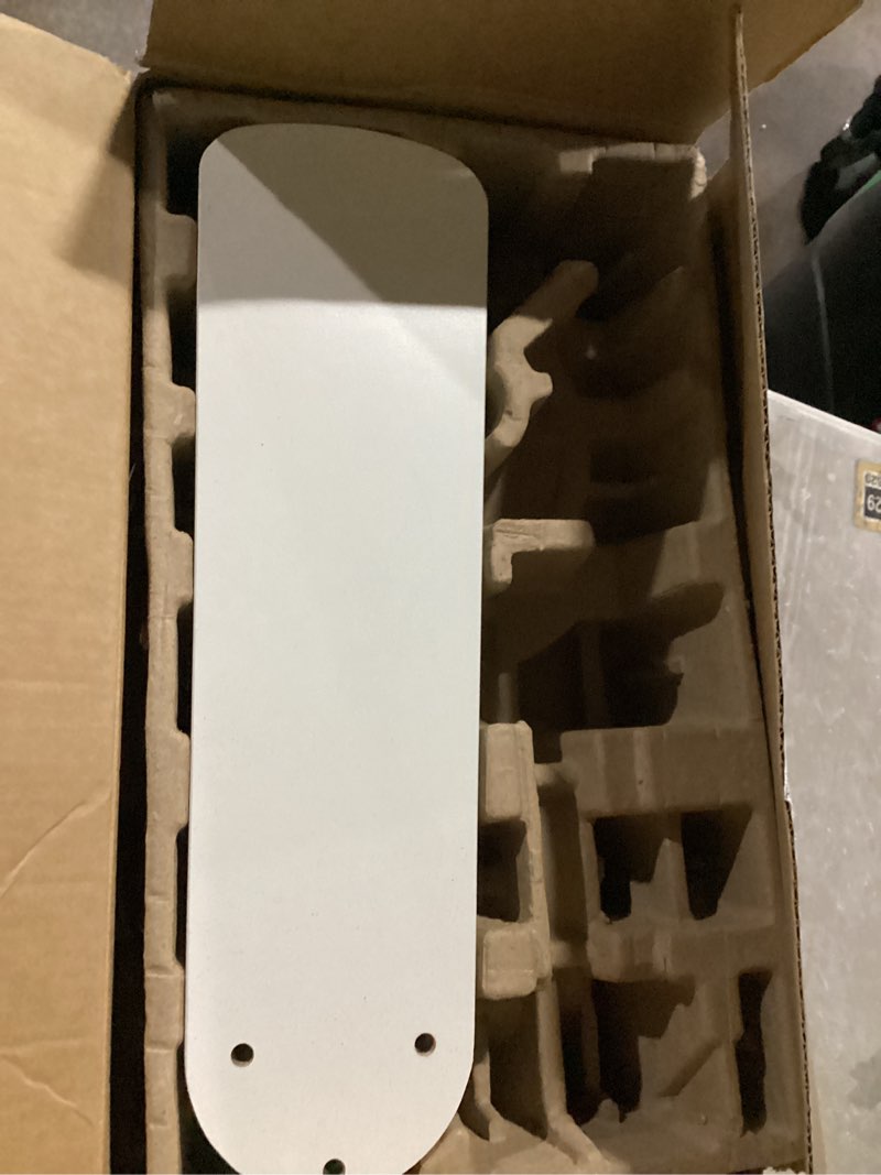 Condition photo showing Good Condition for possibly incomplete .. harbor breeze armitage 42-in white with white/blonde blades led indoor flush mount ceiling fan with light (4-blade)