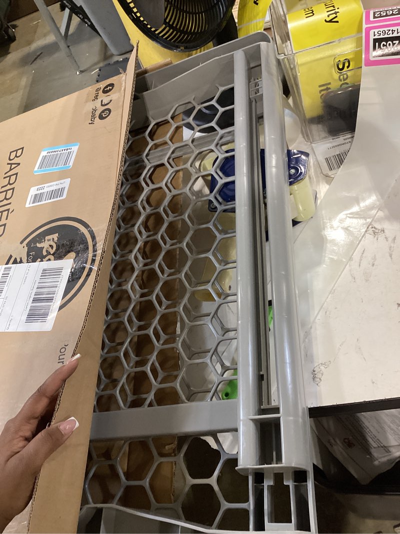 Condition photo showing Good Condition for regalo safety 28"-42" extra wide expandable baby gate for doorways & bottom of stairs, pressure mounted safety gate for babies, toddlers & pets, tested & safe for 30 years, american designed and owned plastic