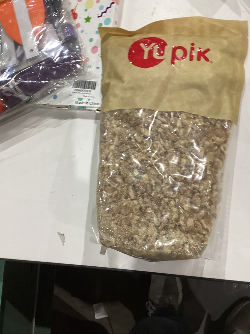 Condition photo showing New/Like New for Yupik Roasted Unsalted Almonds, 2.2 lb (35.2 oz), Gluten-free, Kosher, Vegan, Whole Nuts, No Added Salt, Lightly Roasted, Crunchy, Source of Fiber, Healthy Snacks 2.2 Pound (Pack of 1)