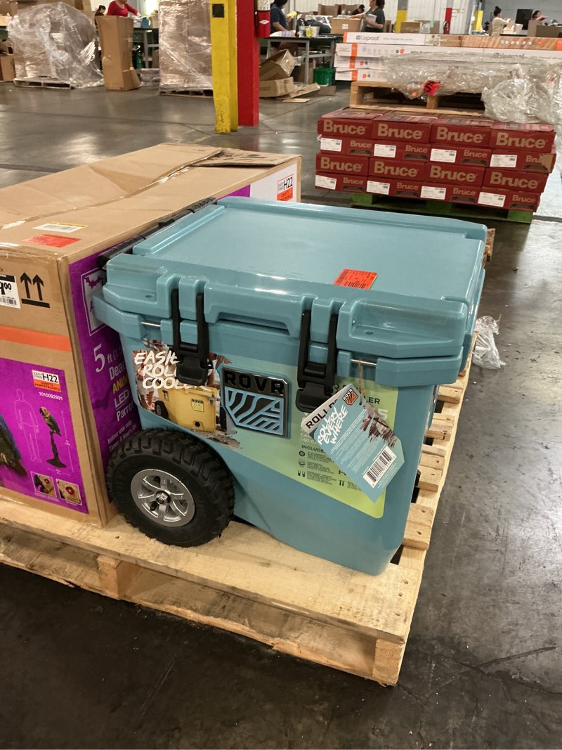 Condition photo showing New/Like New for rollr 45 qt. wheeled hard cooler with telescopic handle (south pacific)