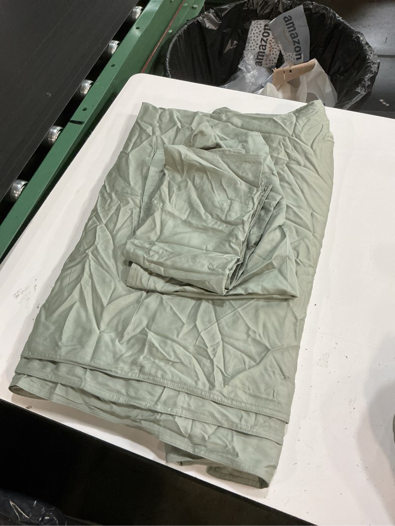 Condition photo showing As Is for european linen double flange duvet cover set 3 pieces willowleaf full/queen 