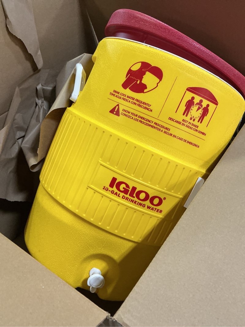 Condition photo showing Good Condition for 10Gal Industrial Water Jug