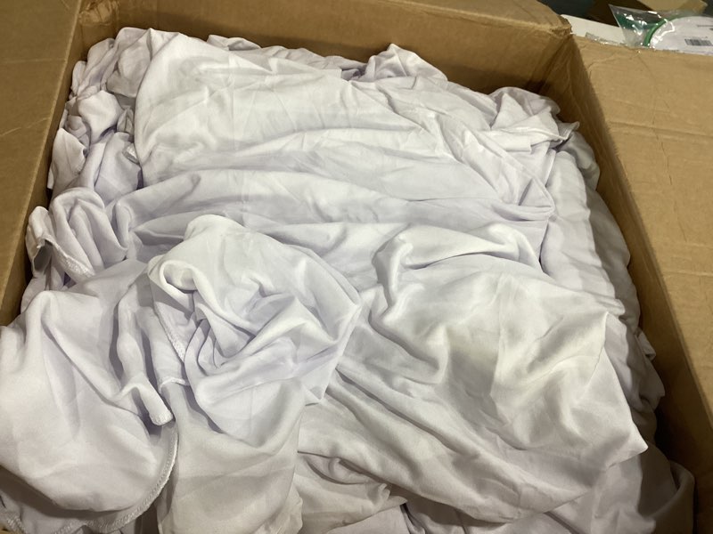 Condition photo showing Good Condition for vevor 100 pcs white chair covers polyester spandex chair cover stretch slipcovers for wedding party dining banquet flat-front chair covers 100pcs white-a