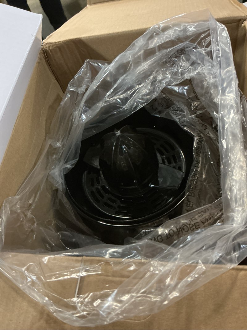 Condition photo showing Good Condition for black+decker 32oz electric citrus juicer, cj625, pressure activated, adjustable pulp control, dishwasher-safe small (pack of 1) cj625
