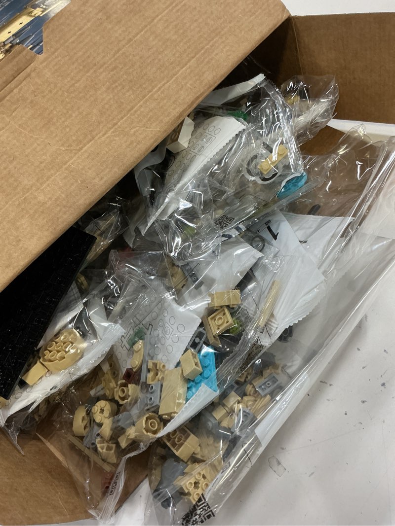 Condition photo showing Good Condition for (Incomplete)LEGO Harry Potter Hogwarts Castle and Grounds 76419 Building Set, Gift Idea for Adults, Buildable Display Model, Collectible Harry Potter Playset, Recreate Iconic Scenes from The Wizarding World