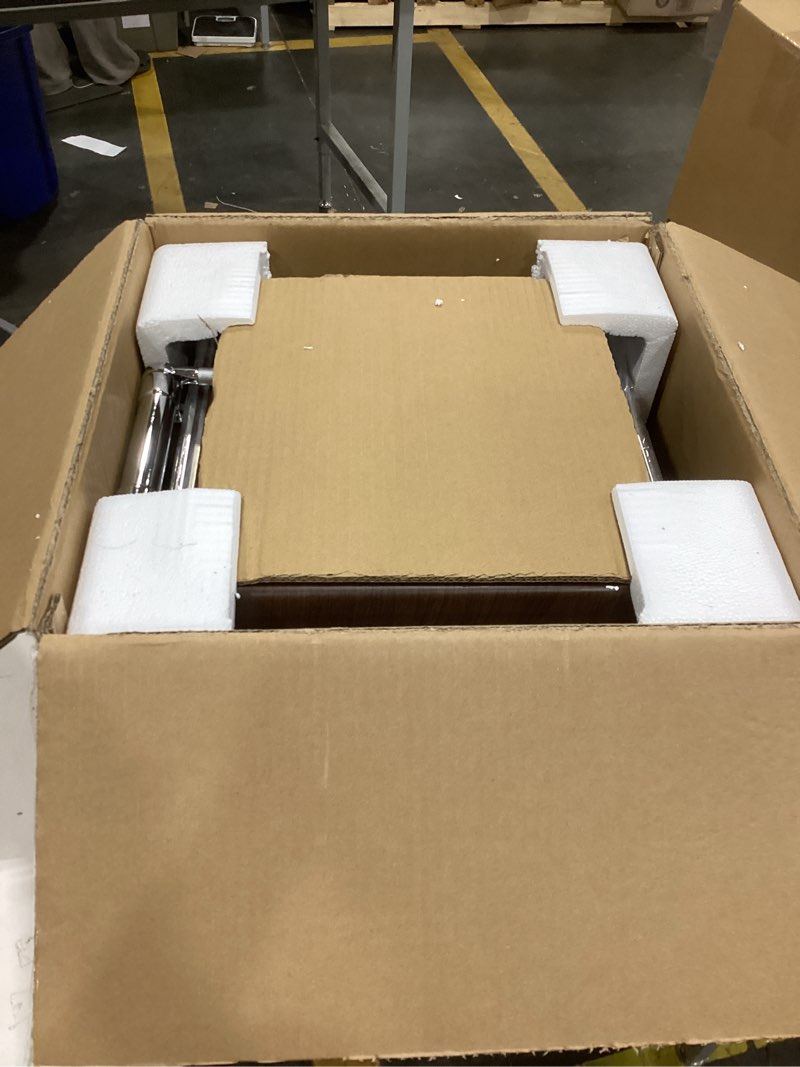 Condition photo showing Good Condition for chafing dishes for buffet, 6qt square stainless steel chafing dish with transparent hydraulic lid, 304 food pan, buffet warmer for parties and events (wood color)