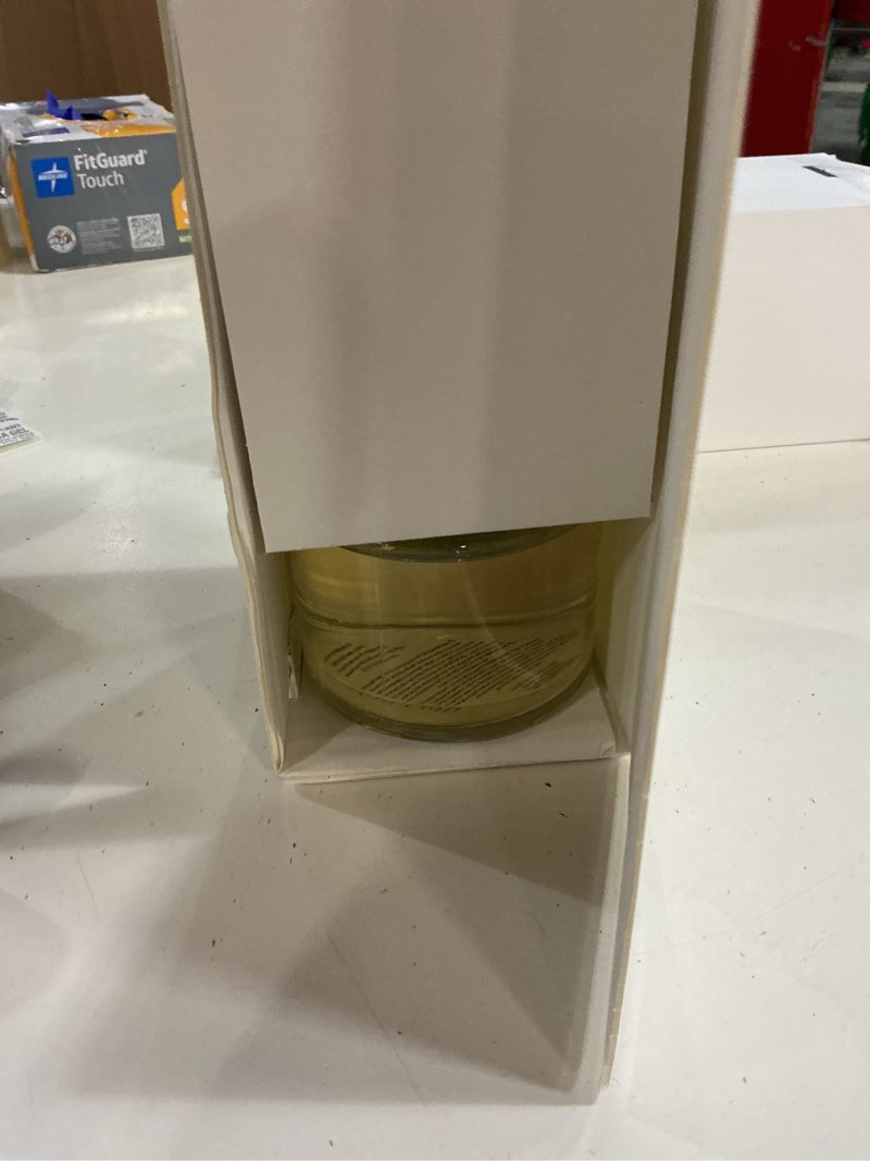 Condition photo showing Good Condition for quince bergamot basil reed diffuser