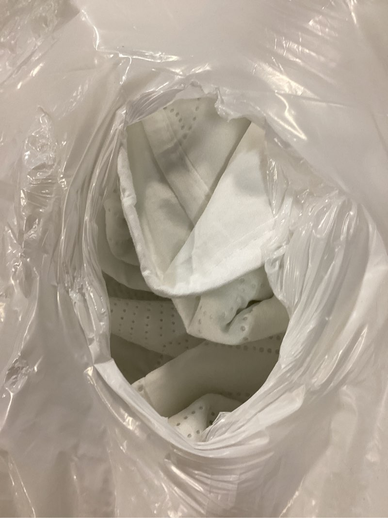 Condition photo showing Good Condition for pure bedding quilt set king/cal king/california king size white - oversized bedspread - microfiber coverlet - includes 1 quilt and 2 shams, ocean star pattern ocean star-white king/california king (94"x110")