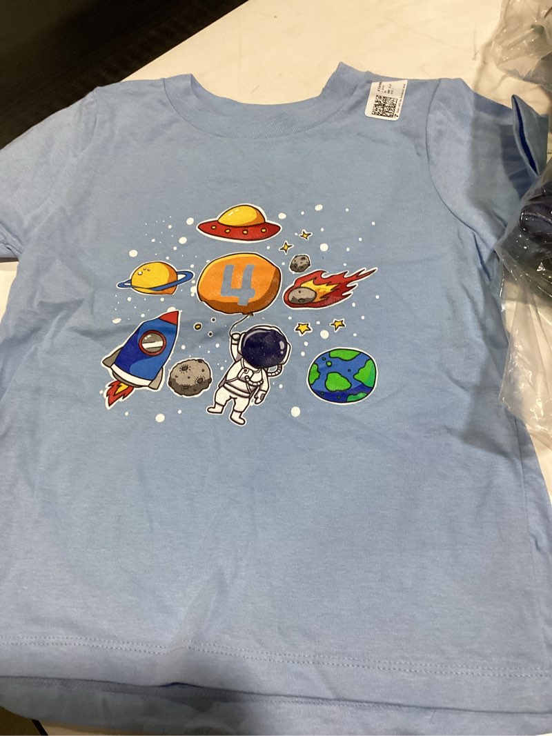 4th Birthday 4 Years Old Space Astronaut T-Shirt