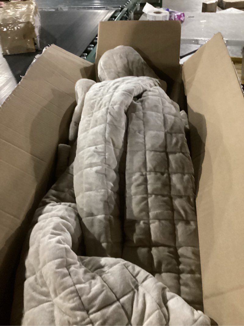 Condition photo showing As Is for RECYCO Luxury Velvet Quilt Set King Size Bedding Sets, Ultra Soft Velvet Comforter Set, Lightweight Channel Box Stitch Oversized Bedspread Coverlet for All Season, with 2 Shams, Beige King/Cal King (108" x 92") Beige