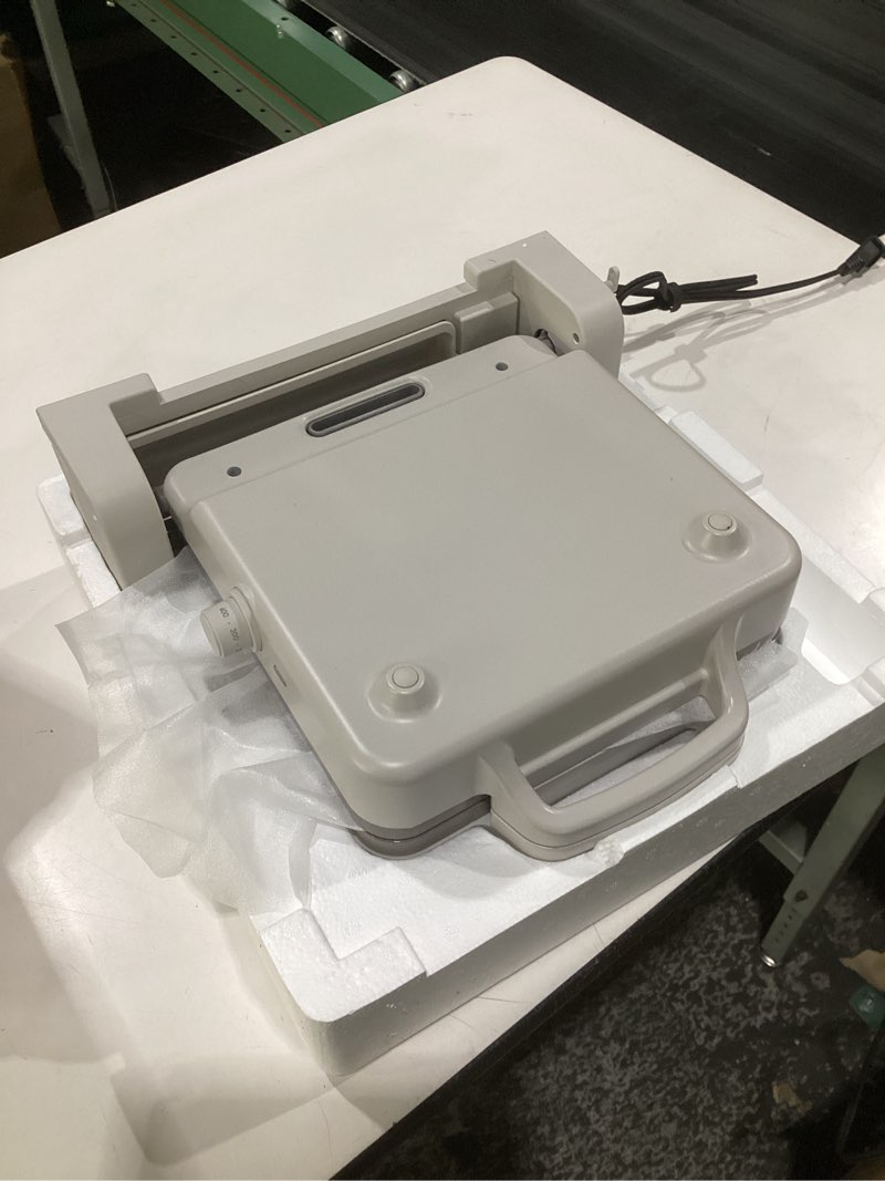Condition photo showing Good Condition for (not tested)bella 10\"x 20\" ceramic fold-n-store dual temp griddle, fits-anywhere kitchenware, evergood ceramic nonstick coating, 2 temperature zones up to 400°f?, dishwasher safe drip tray, 1500 watt, oatmilk