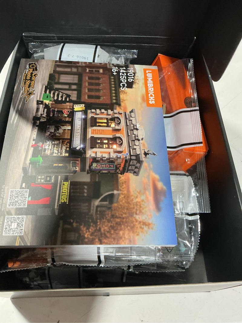 Condition photo showing New/Like New for lumibricks street-fusion corner-photo-studio lighting building-bricks-set - 1425 pcs city town modular street view model for adults - home and office decor, creative educational interactive toys