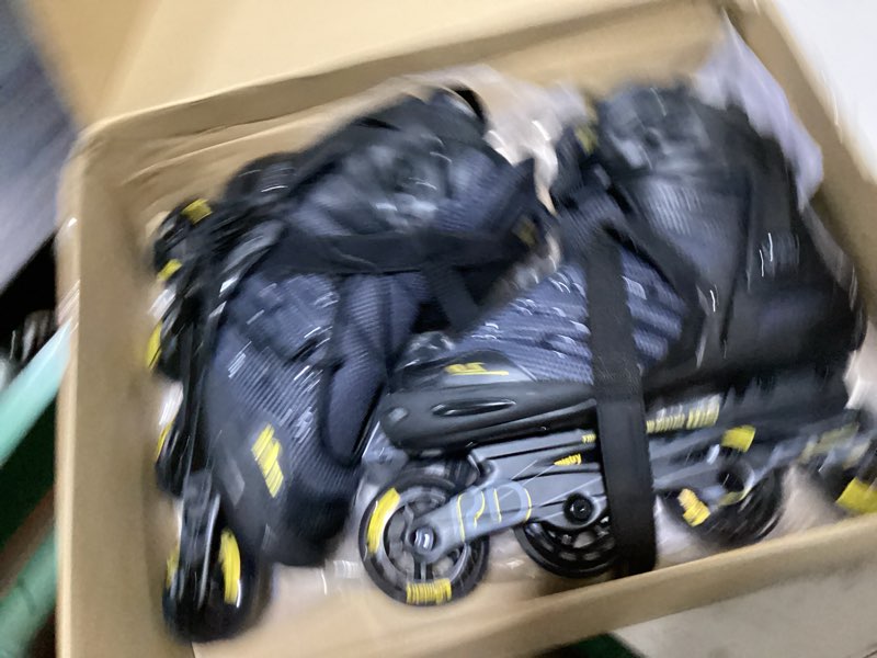 Condition photo showing Good Condition for roller derby aerio q-60 men's inline skates black/gold us 10/uk 9