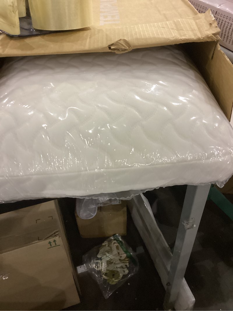  Tempurpedic pillow 