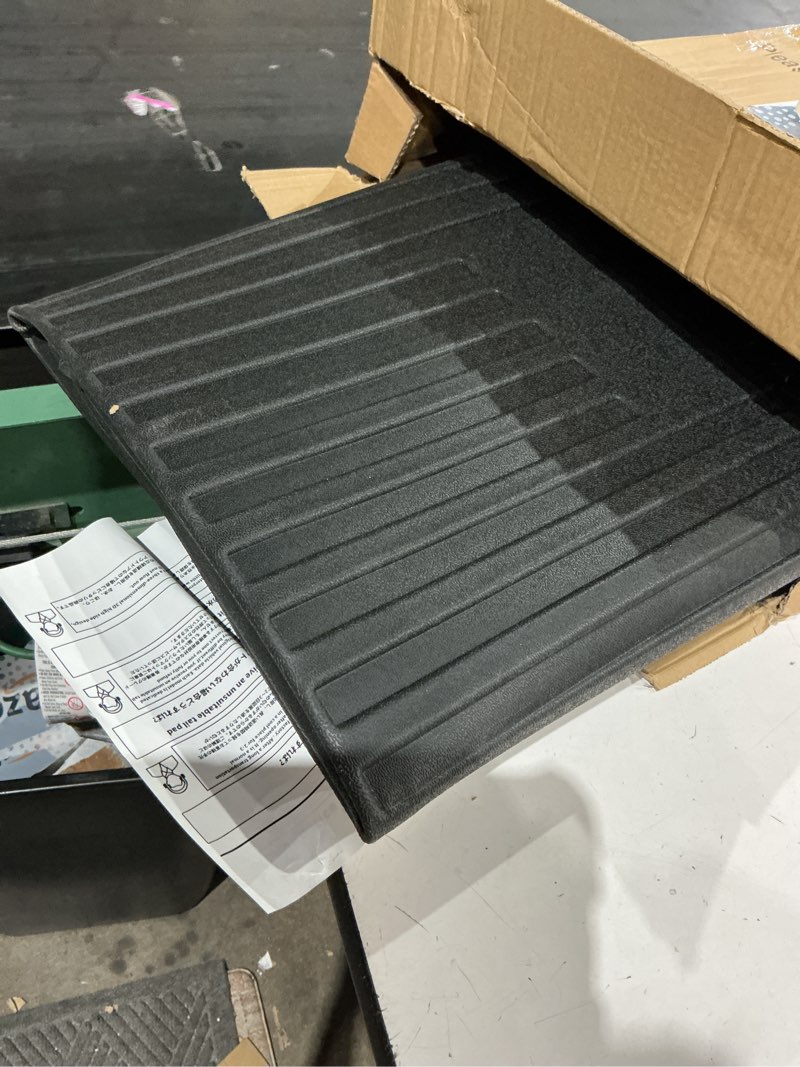 Condition photo showing Good Condition for trunk cargo liner mat tray fit for mazda cx-5 2017-2025 all weather rear trunk carpet interior cx5 accessories waterproof custom fit odorless tpe (black) 18) for mazda cx-5 2017-2025 cargo liner