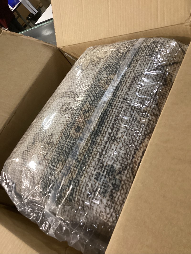 Condition photo showing Good Condition for Washable 10x14 Area Rugs for Living Room, Boho Non-Slip Vintage Distress Large Rugs for Bedroom Dini