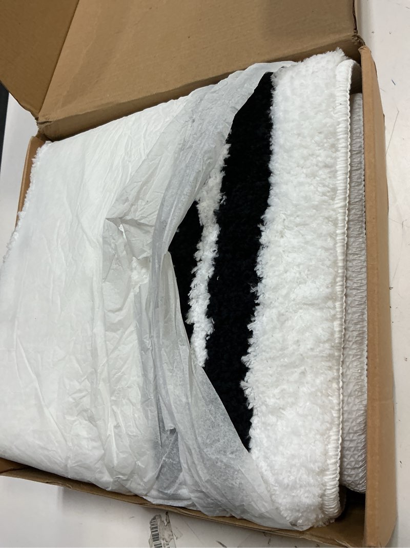 Condition photo showing Good Condition for tititex luxury white black frame line bathroom rug, 20x32 inch + 16x24 inch 2 pcs extra soft and absorbent microfiber, non-slip plush shaggy bath carpet, mats for floor, tub and shower white black 2pc 1'8" x 2'8" (rectangular)
