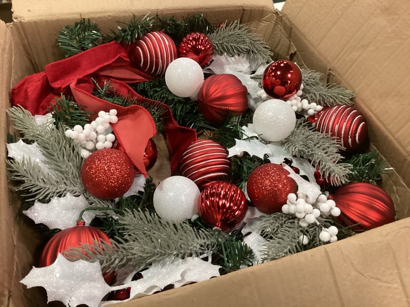 Condition photo showing Good Condition for FairyLee Pre-Lit Artificial Christmas Wreath for Front Door, 24 Inch Battery Operated with LED Light