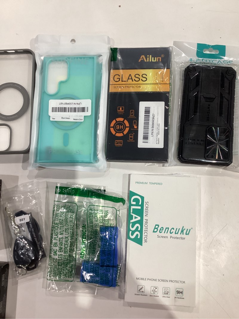 Condition photo showing Good Condition for asortment of small electronic items
