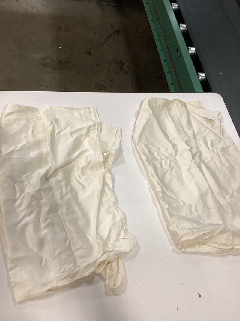 Condition photo showing Good Condition for bamboo sham set, standard, ivory