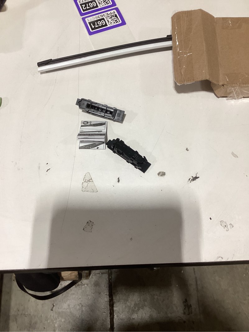 Condition photo showing Good Condition for TRICO Diamond 26" + 16" Super Premium Automotive Replacement Windshield Wiper Blades (Set of 2), Passenger and Driver Side All-Weather Beam Wiper Blades for Select Vehicle Models (Item #25-2616) 26" + 16" Pair Pack Ultimate