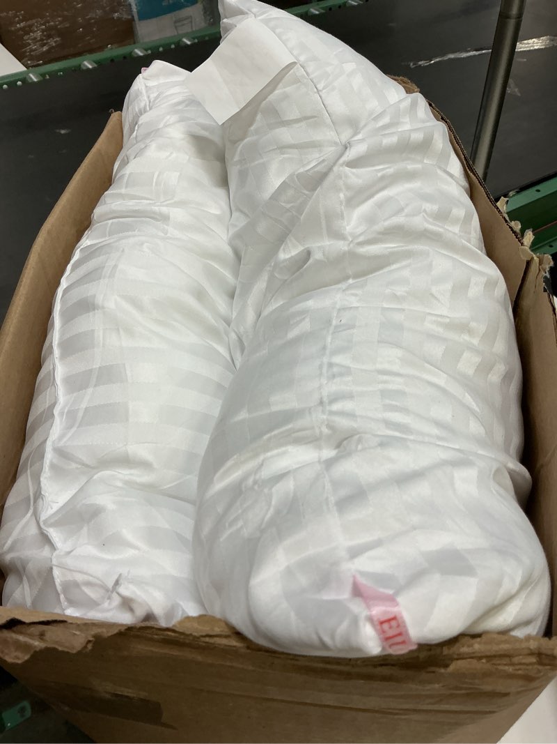 Condition photo showing Good Condition for EIUE Throw Pillow Inserts, Machine Washable Pillows,Premium Polyester Fiber Fill for Sofa Bed & Decorative Cushions (White, 18x18inch) White 18x18inch (2 pack) 