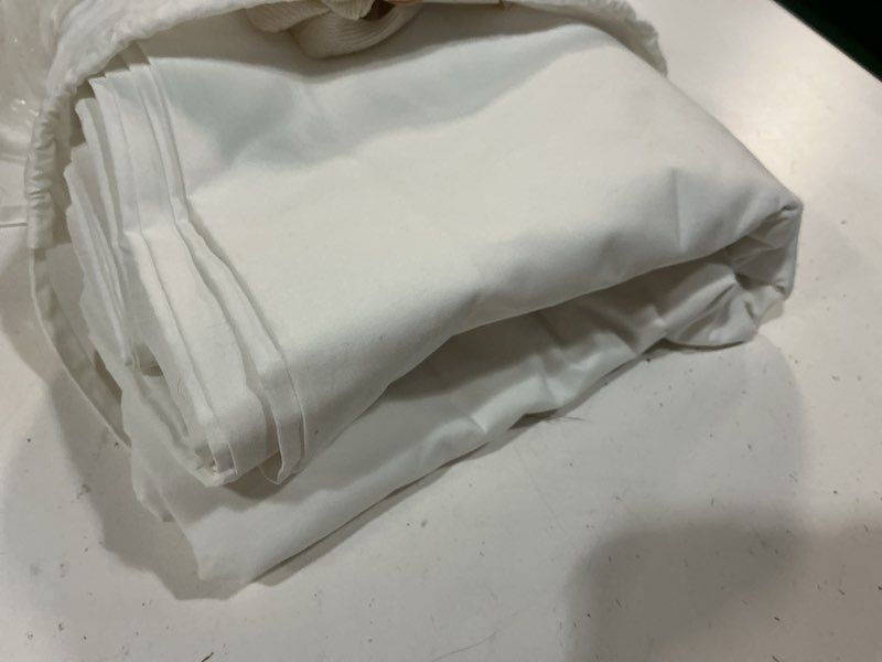 Condition photo showing Good Condition for organic crisp percale duvet cover, full/queen, white